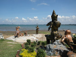 Bang Saray Statues