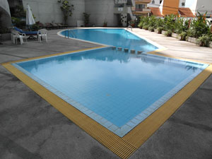 Peak Condominium Swimming Pool
