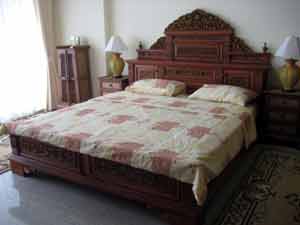 Кровать королевского размера